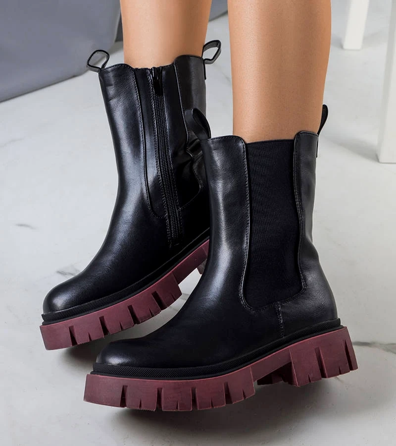 Černá boty s fialovou podrážkou Kaydence