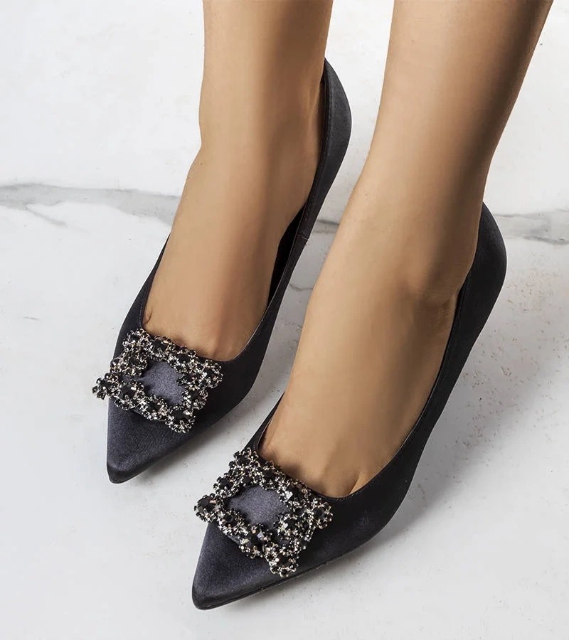 Černé lodičky na jehlovém podpatku Lukis