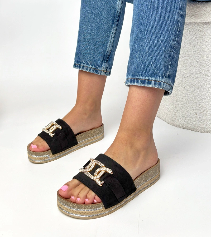 Černé pantofle na platformě s lesklými ozdobami Faustine