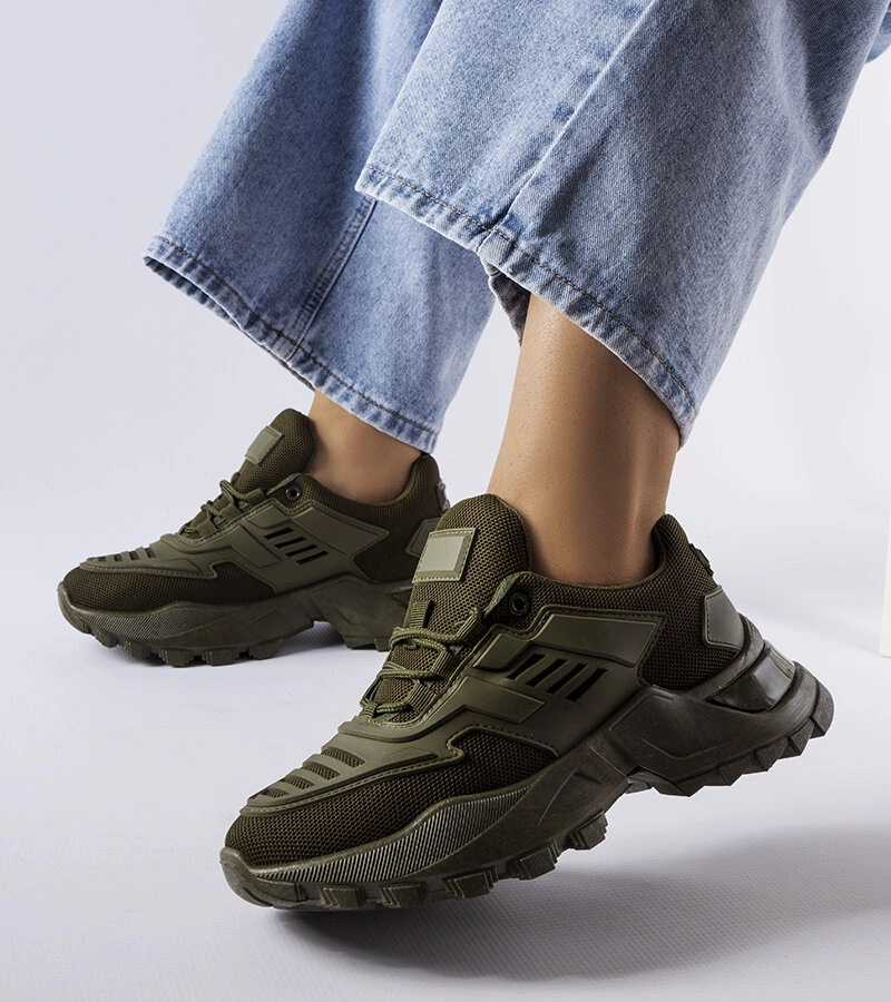 Zelené tenisky na pevné podrážce Sacchi