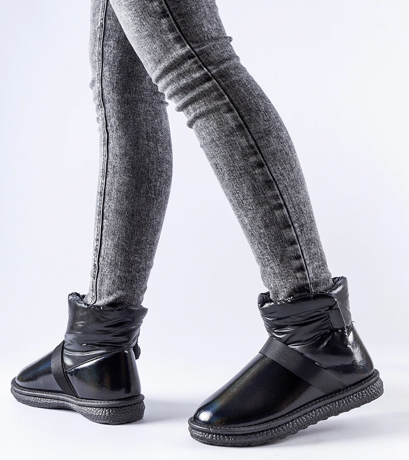 Černé lesklé krátké sněhule Delaune