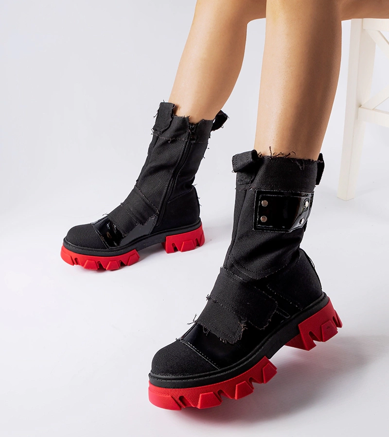 Černé patchworkové botky s červenou podrážkou Sabina