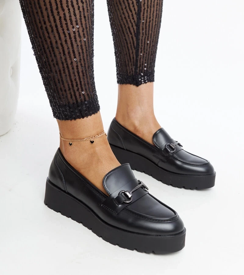 Černé mokasíny na platformě Oili