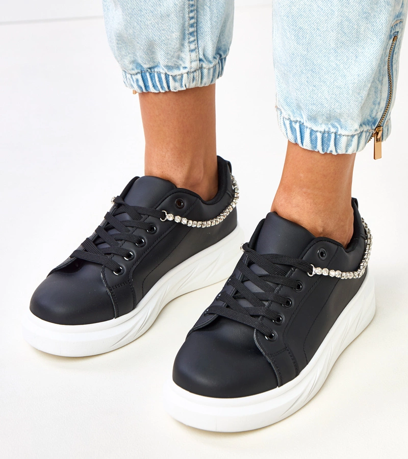 Černé tenisky na platformě s ozdobným řetízkem Tina