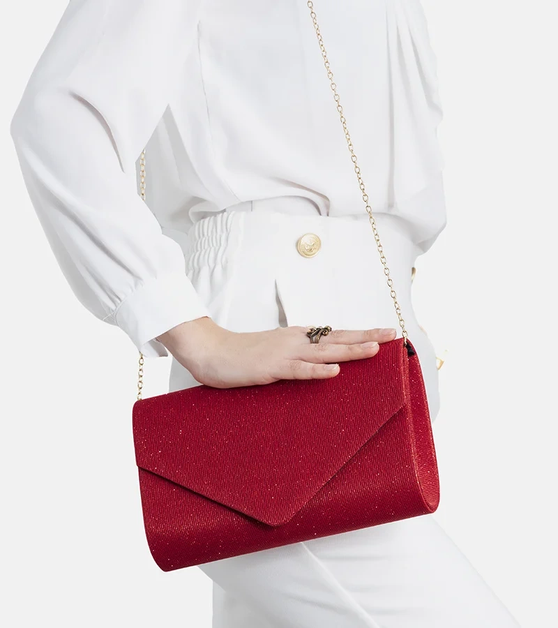 Červená obálková taška Carneir