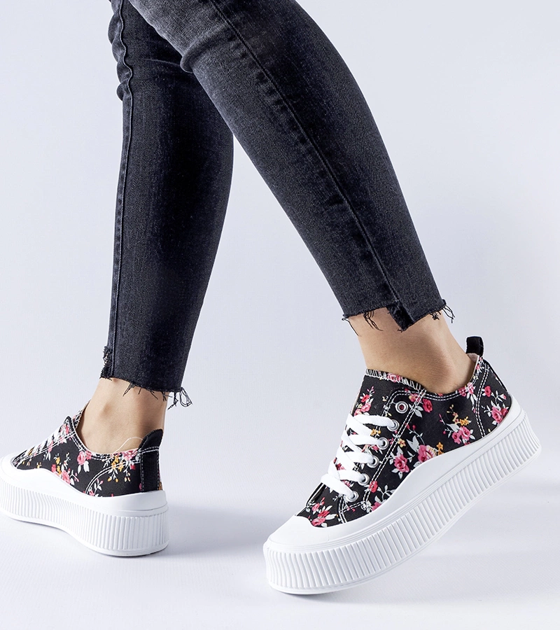 Černé tenisky s květinovým vzorem Cesano