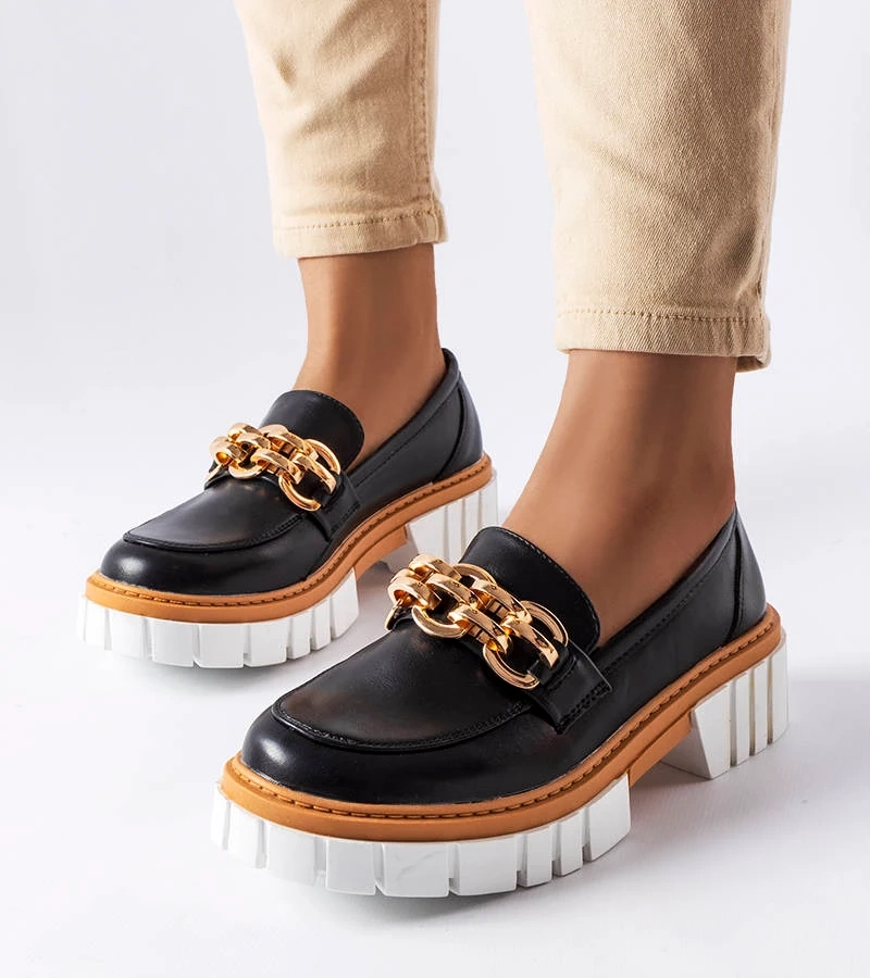 Černé mokasíny na hrubé podrážce Casgrain