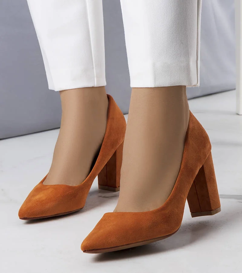 Hnědé lodičky na podpatku Achela