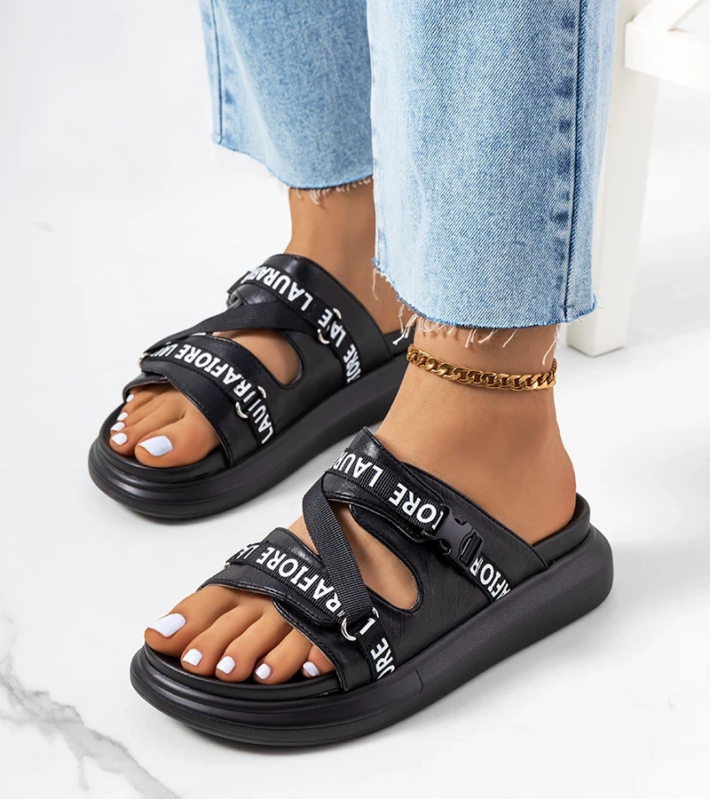 Černé žabky na platformě Kogil