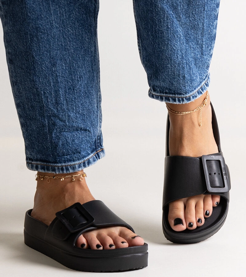 Černé pantofle Big Star NN274A662 906