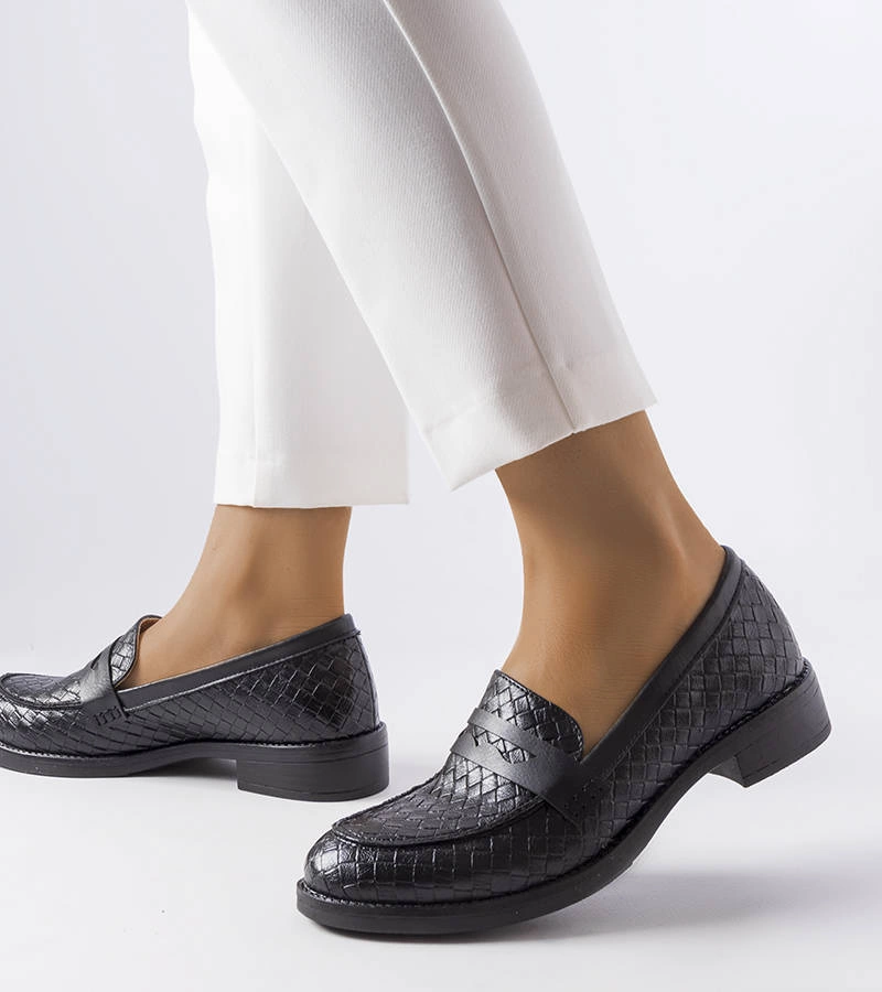 Černé mokasíny Deich