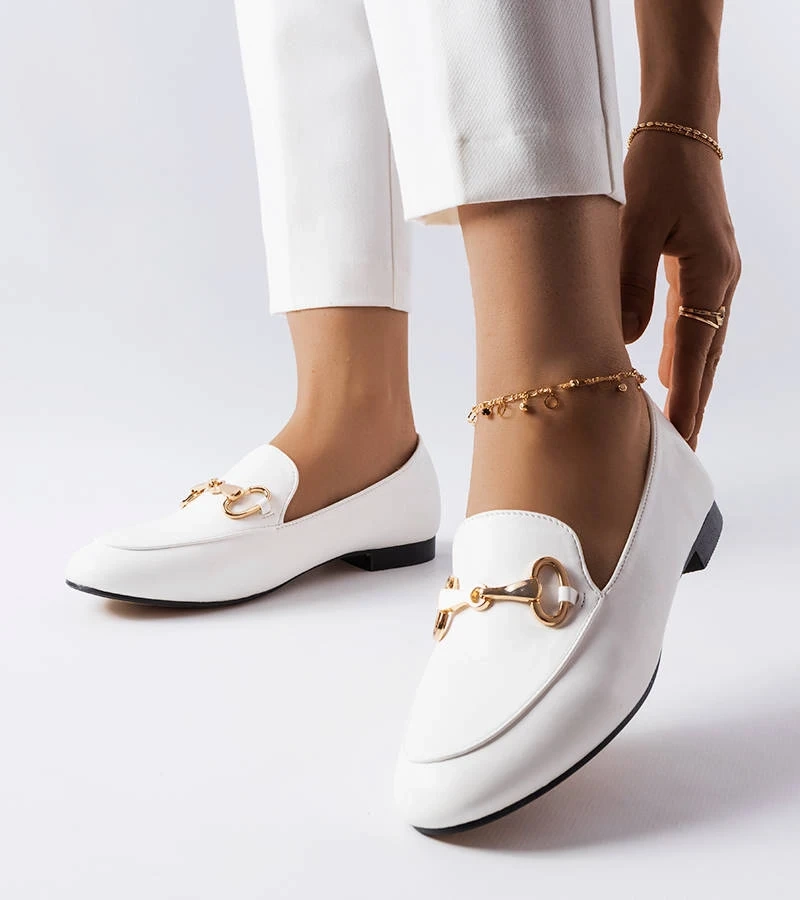 Bílé mokasíny s přezkou Philip