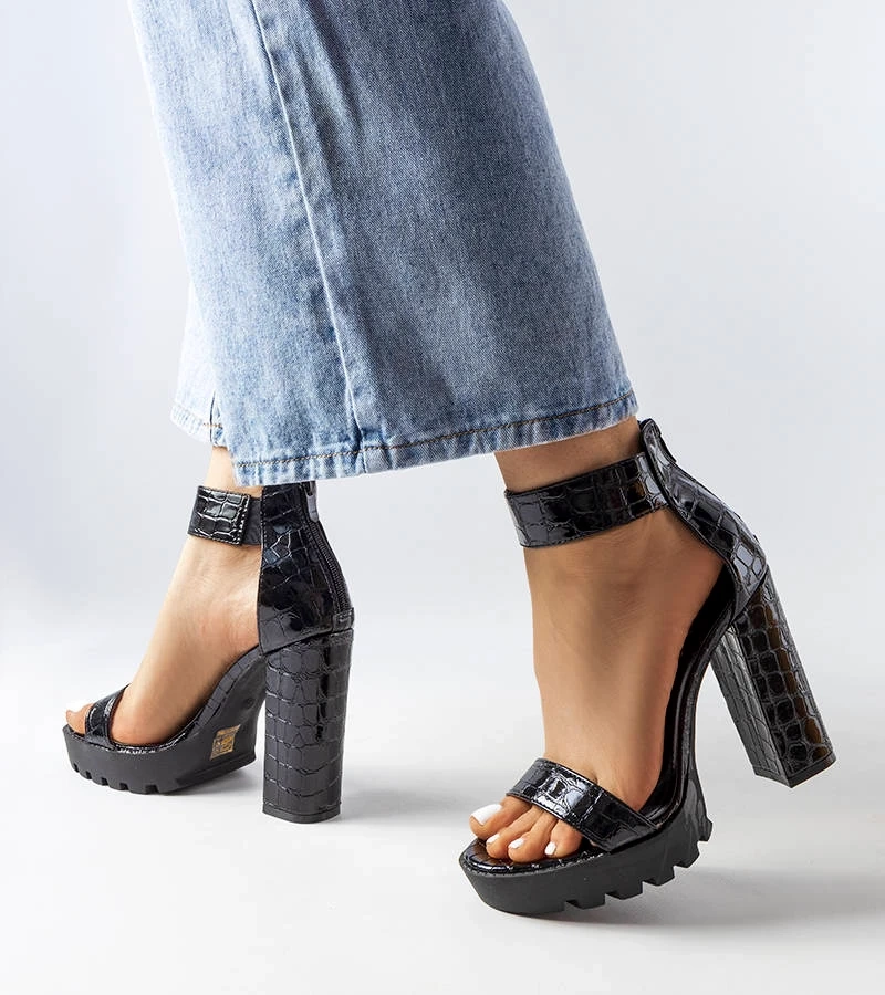 Černé sandály Knoxville s potiskem hadí kůže