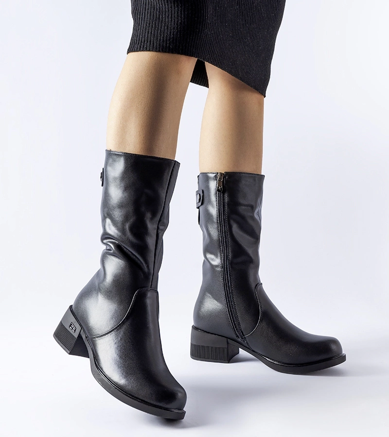 Černé zateplené krátké kozačky Satordi