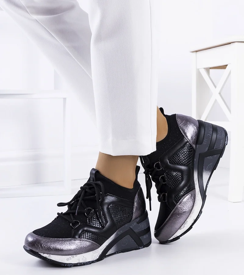 Černé metalické tenisky Bluflon na platformách