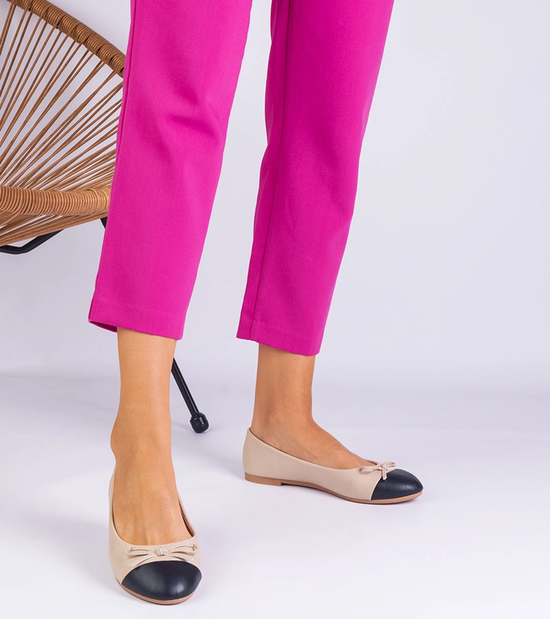 Béžové baleríny s mašlí a černou špičkou Pikolo