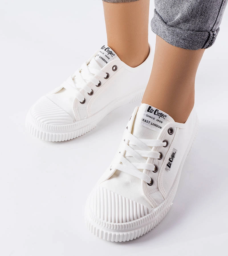 Bílé tenisky Lee Cooper LCW-23-44-1613L