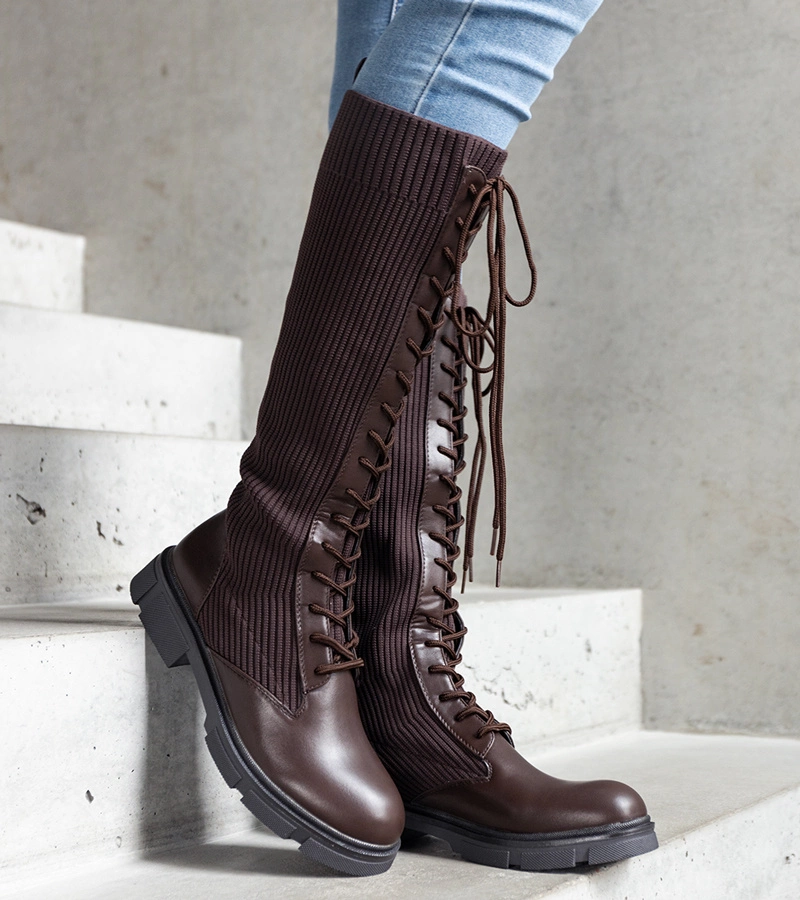 Hnědé kožené holínky s elastickým svrškem Veradi.