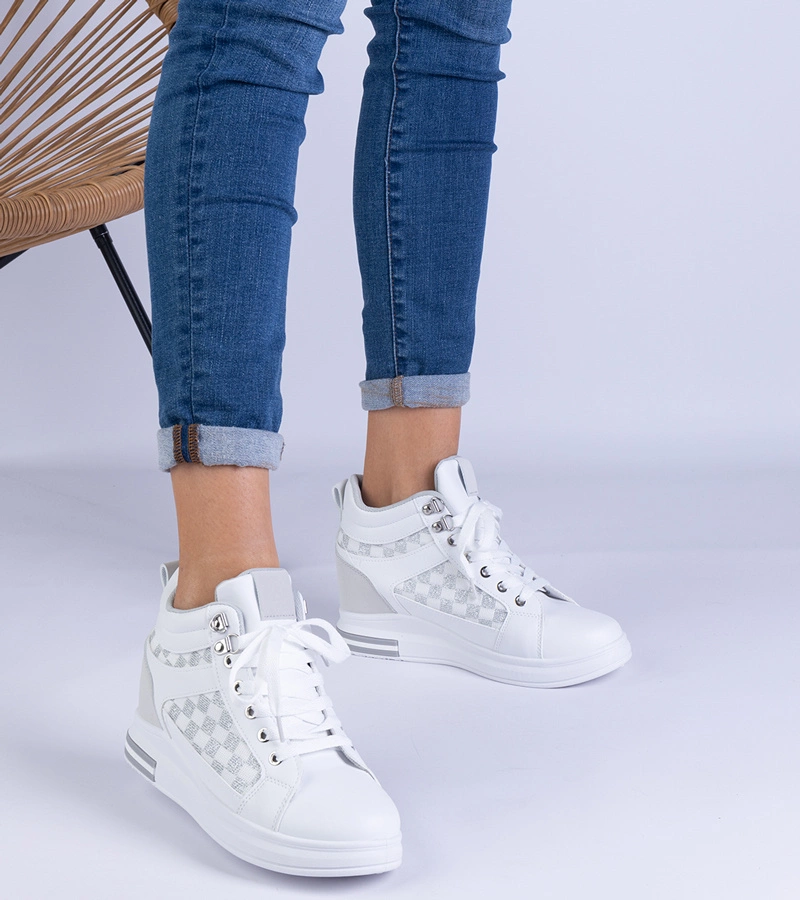 Dámské bílé sportovní tenisky na skryté klínku Violinso