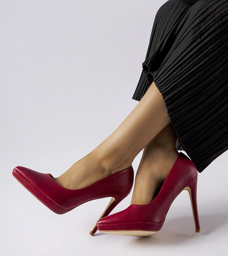 Kristin bordó klasické jehlové podpatky
