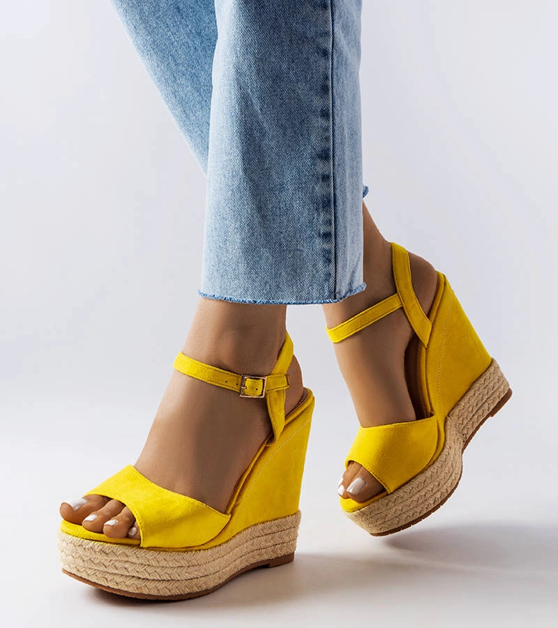 Žluté espadrilky Inalays na podpatku