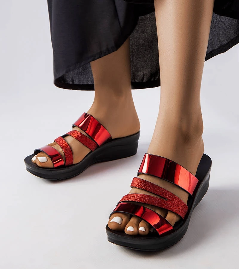 Loliny červené třpytivé žabky