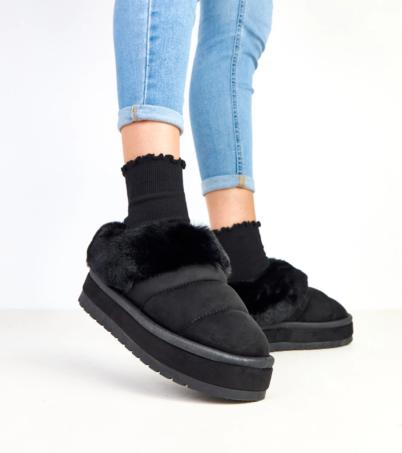 Černé krátké sněhule zateplené kožíškem Almeida