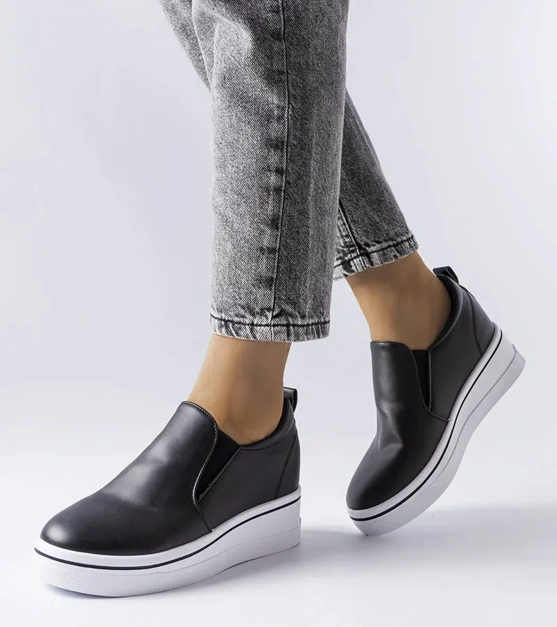 Černé nazouvací tenisky Francoeur na podpatcích