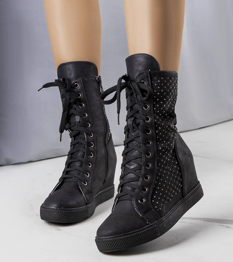 Černé ažurové tenisky s podpatky Jay