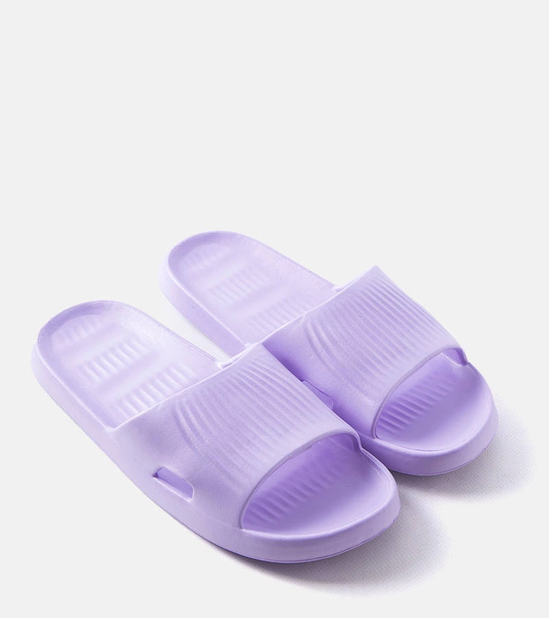 Dřevěné fialové pěnové žabky