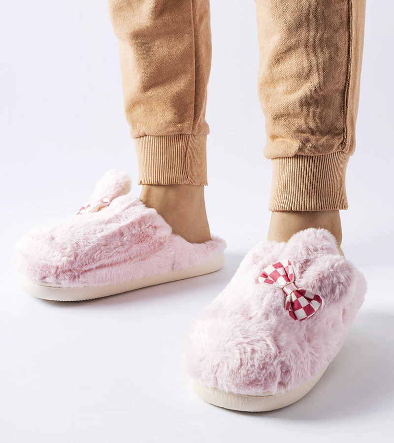 Růžové zateplené dámské pantofle s ušima Buga