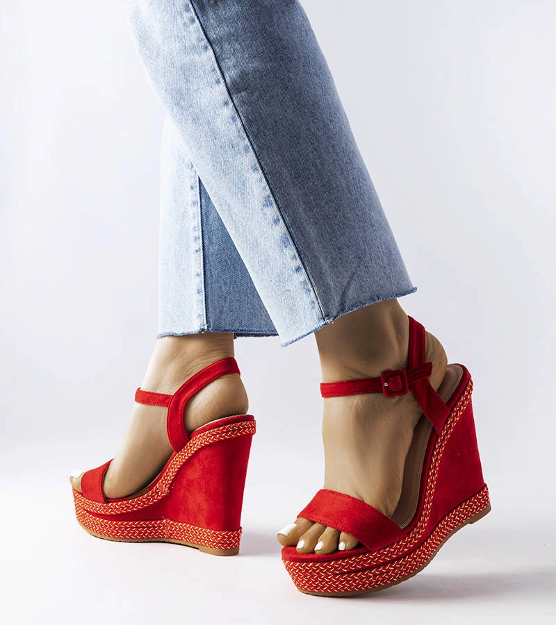 Červené sandály Inala na podpatku