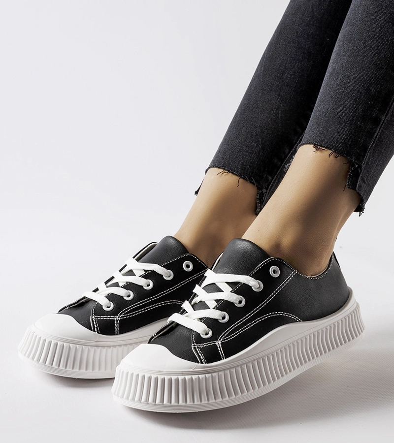 Černé tenisky na platformě Erbezzo