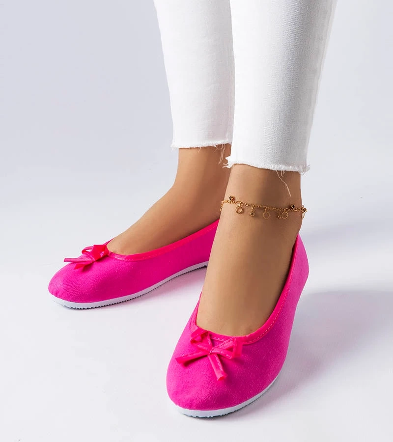 Růžové látkové baleríny od společnosti Gendron