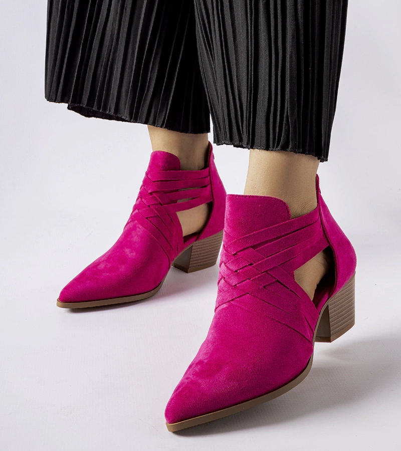 Růžové kotníčkové boty na podpatku Quraishi