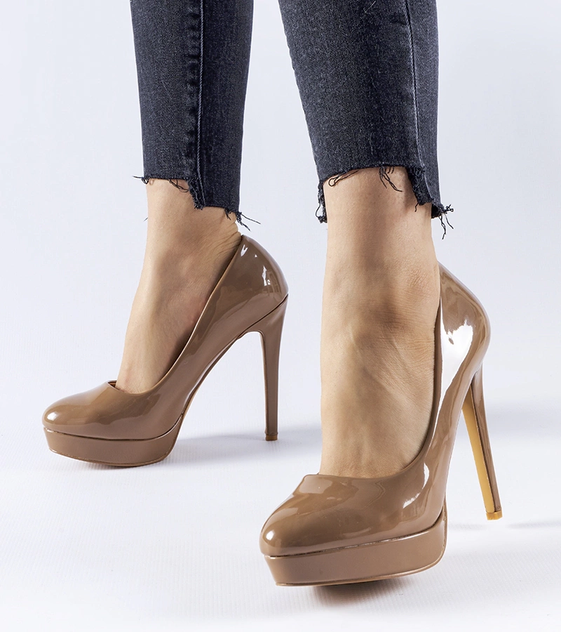 Hnědé lodičky na vysokém podpatku Tarsogno