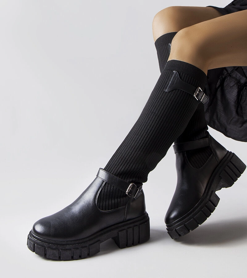 Černé boty s elastickým svrškem Courcelle