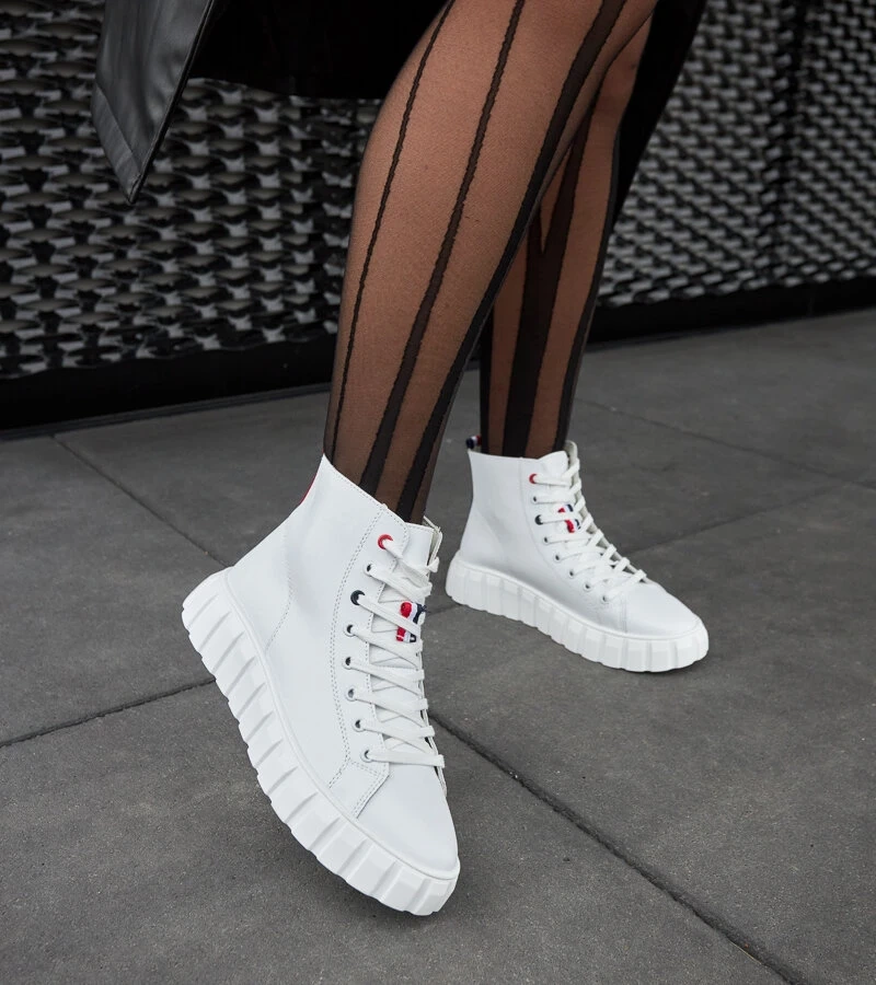 Bílé dlouhé kožené tenisky Carassai