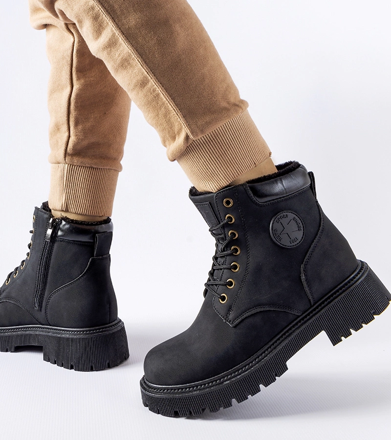 Černé zateplené trapery Doutor