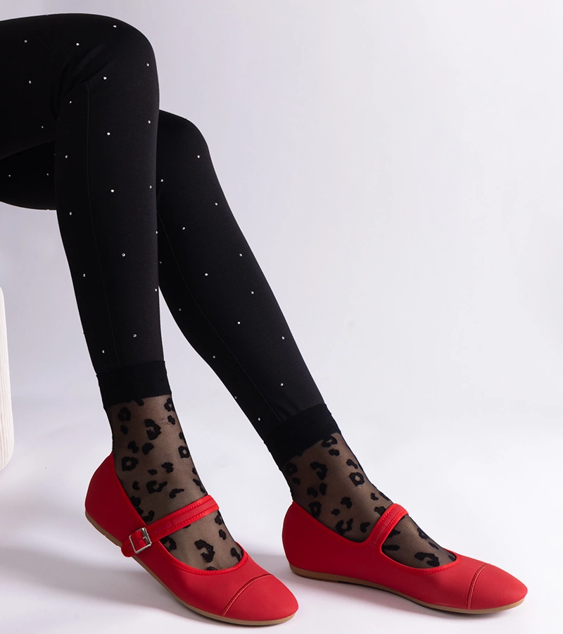 Červené baleríny s matnou úpravou na přezku Longhola