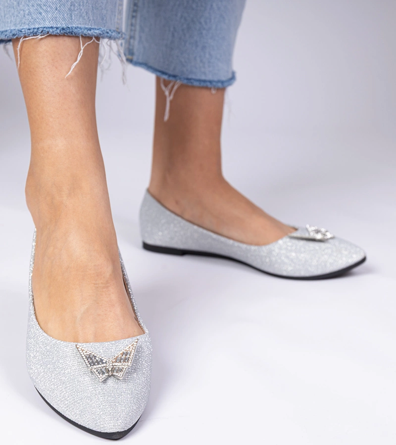 Stříbrné dámské baleríny třpytivé s motýlkem Denny