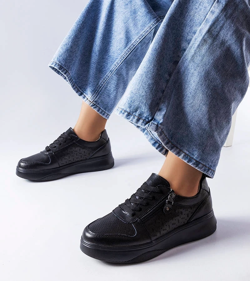 Černé kožené polobotky zdobené zipem Jezzi