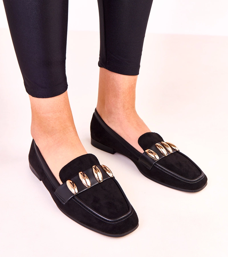 Černé elegantní baleríny se zlatou ozdobou Klesa