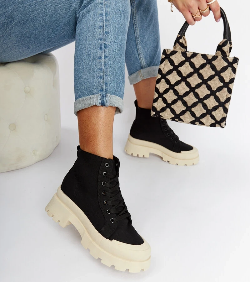 Černé lehké kotníkové boty Obispo