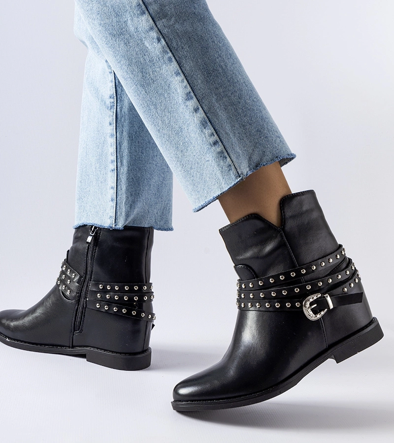 Černé kotníkové boty na zakrytém podpatku Anchorage