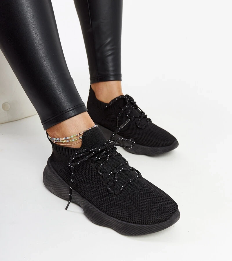 Černé sportovní tenisky Roshni