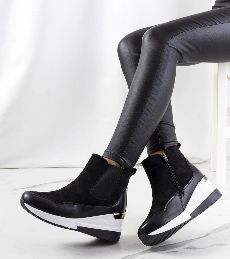 Černá boty zateplená na podpatcích Arkala