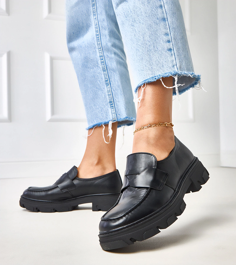 Cerné polobotky z eko kůže Kirna