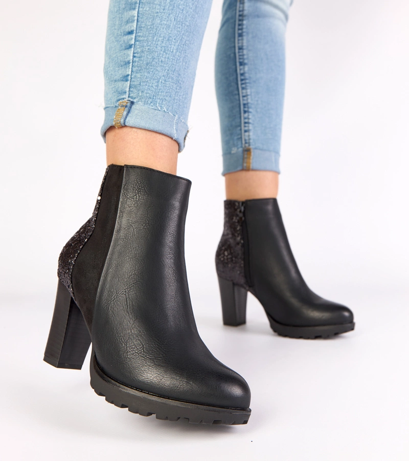 Černé kotníkové boty na podpatku s třpytivou zadní částí Ambre