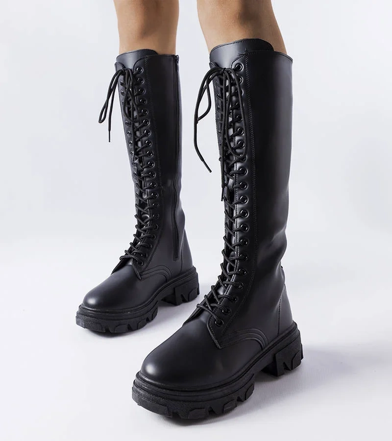 Černé zateplené boty s vázáním Lomme